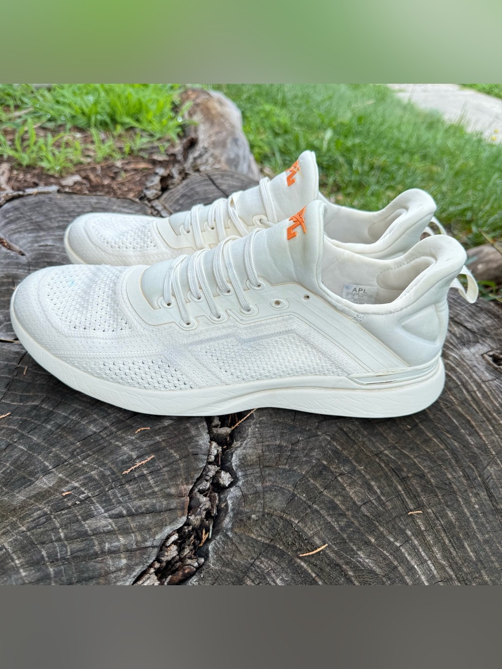APL Techloom Tracer M Vanilla Women Sneakers Shoes Size 11